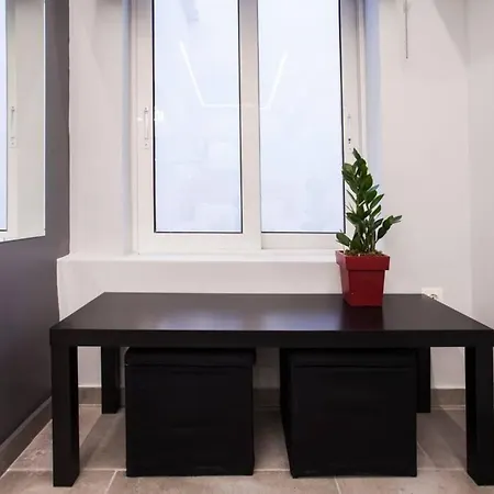 Exclusive New Modern At Syntagma Square * Athens